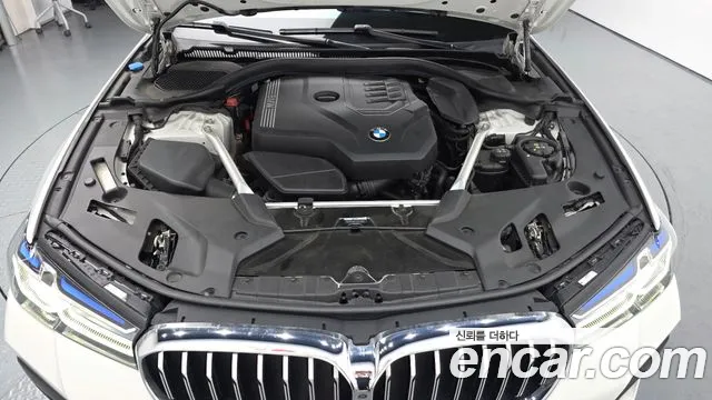 BMW 5-Series — Фото автомобиля 6