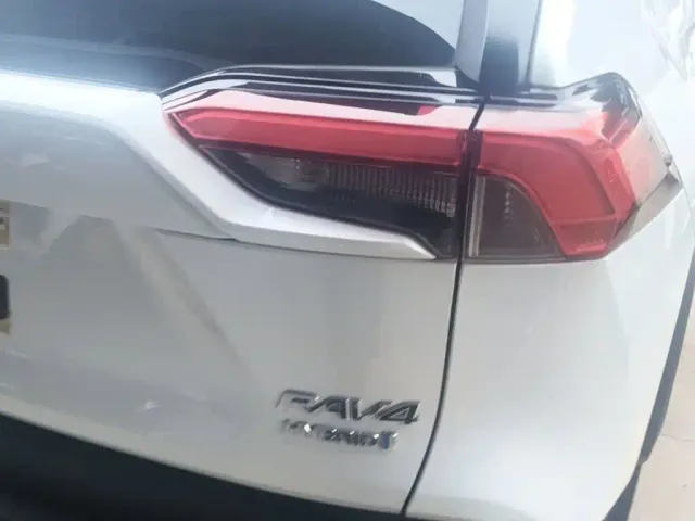 Toyota RAV4 — Фото автомобиля 7