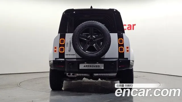 Land Rover Defender — Фото автомобиля 6