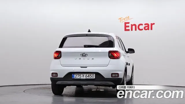 Hyundai Venue — Фото автомобиля 4