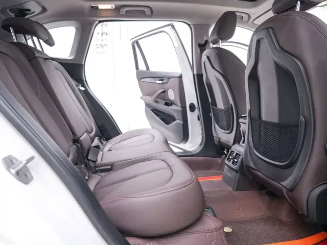 BMW X1 — Фото автомобиля 24