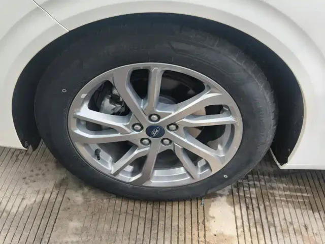 Ford Mondeo — Фото автомобиля 6