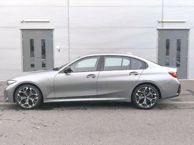 BMW 3 Series — Фото автомобиля 4