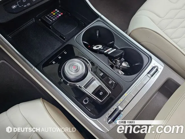 Kia Carnival Generation 4 — Фото автомобиля 11