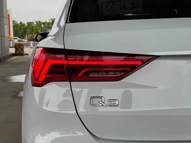 Audi Q3 — Фото автомобиля 13