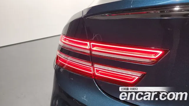 Genesis G80 Бензин 2.5 турбо AWD — Фото автомобиля 18