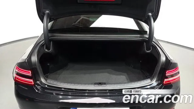 Genesis G80 Бензин 2.5 турбо AWD — Фото автомобиля 25
