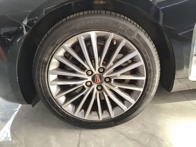Hongqi H9 — Фото автомобиля 22
