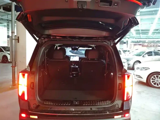 GAC Trumpchi GS8 — Фото автомобиля 18