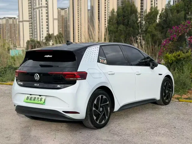 Volkswagen ID.3 — Фото автомобиля 7