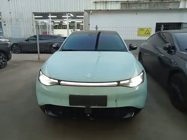 Leapmotor C01 — Фото автомобиля 2