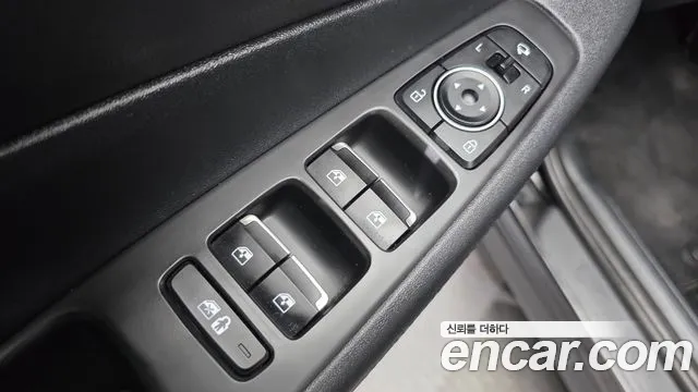 Hyundai Santafe Новый Santa Fe Бензин 2.5T 2WD — Фото автомобиля 13