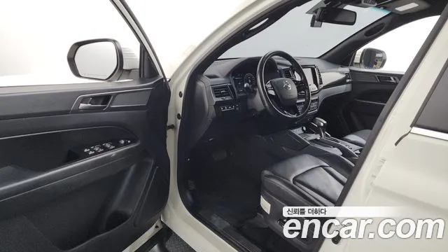 KG_Mobility_Ssangyong Rexton Новый Rexton Sport Khan Дизель 2.2 4WD — Фото автомобиля 9