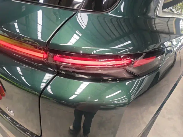 Li Auto L8 — Фото автомобиля 7