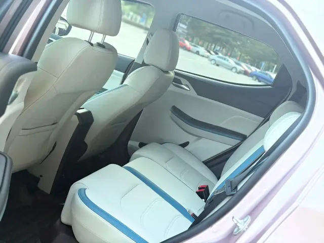 BYD Yuan Pro — Фото автомобиля 16