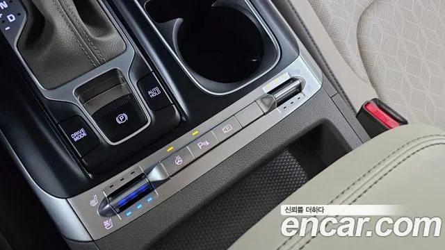 Kia Canival Carnival 4 поколение Бензин 9 мест Prestige — Фото автомобиля 17