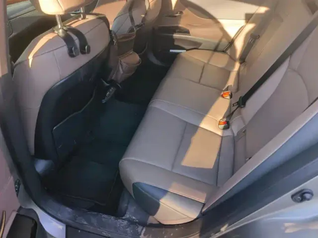 Lexus ES — Фото автомобиля 11