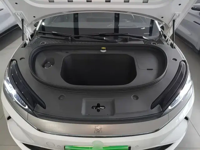 BYD Qin L — Фото автомобиля 19