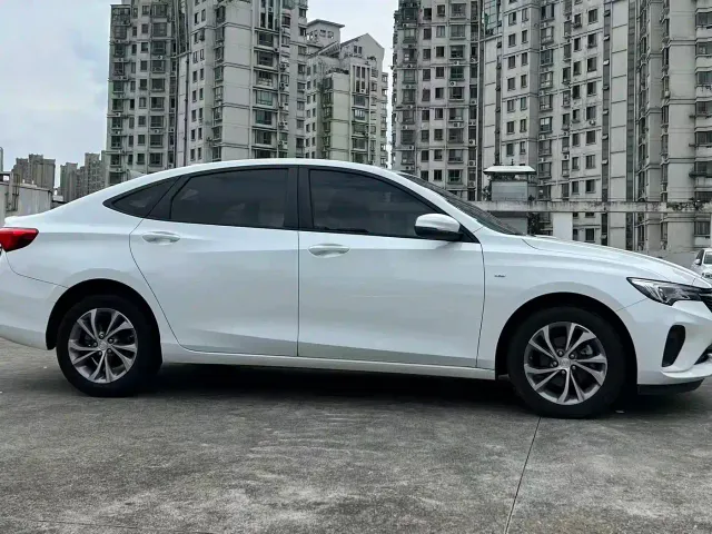 Buick Verano — Фото автомобиля 12