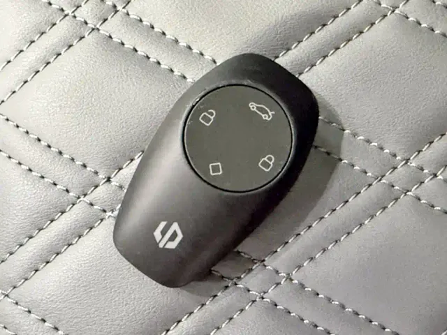 Leapmotor T03 — Фото автомобиля 18