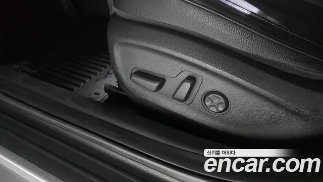Hyundai Sonata — Фото автомобиля 30