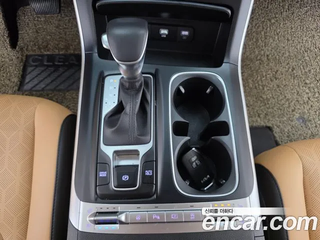 Kia Canival Carnival 4 поколение 9 мест Prestige — Фото автомобиля 9