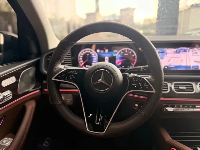 Mercedes-Benz GLE-Class — Фото автомобиля 20