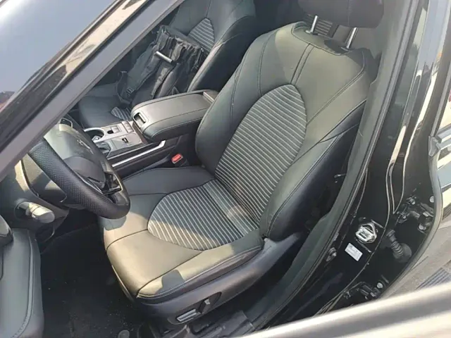 Toyota Crown Kluger — Фото автомобиля 14