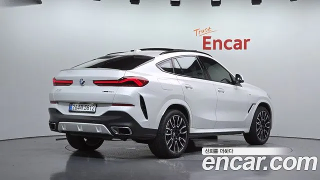 BMW X6 xDrive40i M Sport — Фото автомобиля 2