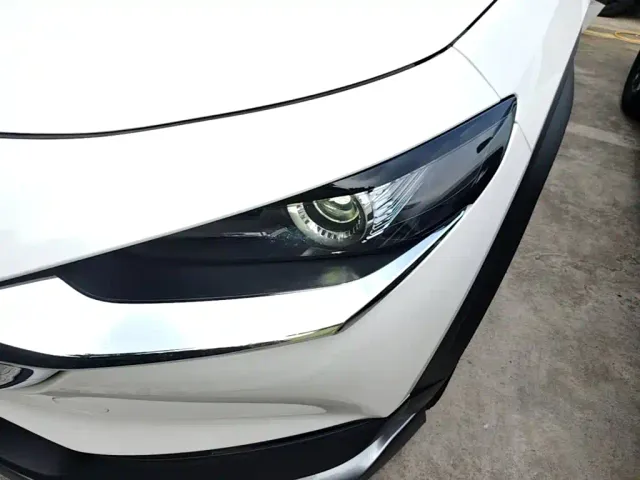 Mazda CX-30 EV — Фото автомобиля 23