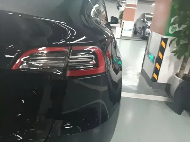 Tesla Model Y — Фото автомобиля 7