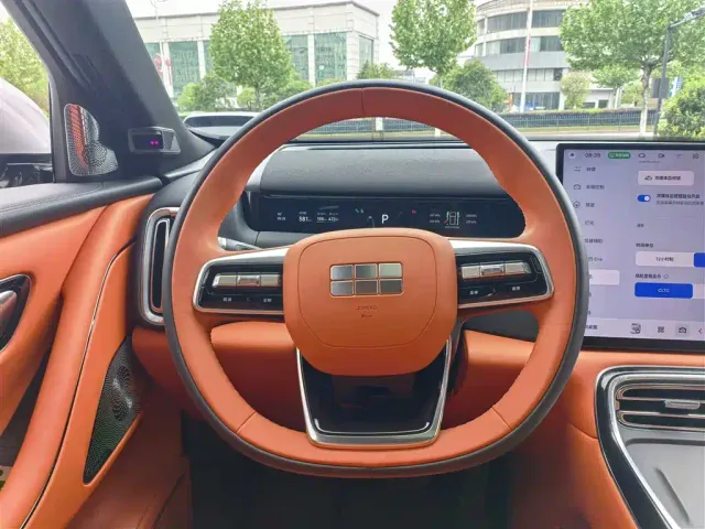 Geely Galaxy M9 — Фото автомобиля 11