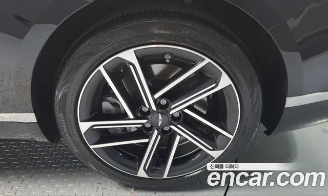 Genesis G80 RG3 — Фото автомобиля 6