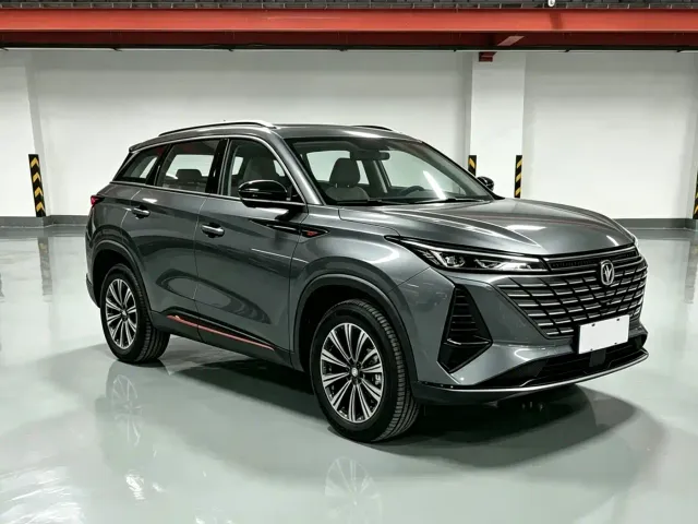 Changan CS75 Plus — Фото автомобиля 3