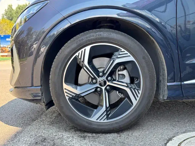 Audi Audi Q4 e-tron 2024 40 e-tron Creation Edition — Фото автомобиля 9
