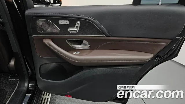 Mercedes-Benz GLS-Class — Фото автомобиля 20