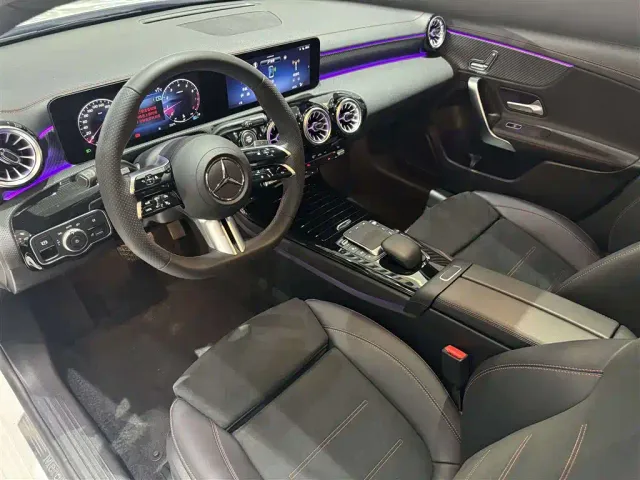 Mercedes-Benz A-Class — Фото автомобиля 11