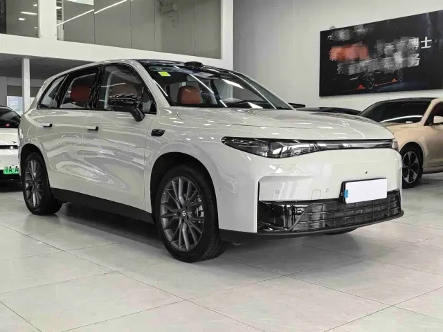 Leapmotor C10 — Фото автомобиля 3
