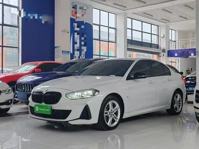 Фотография автомобиля — BMW 1 Series