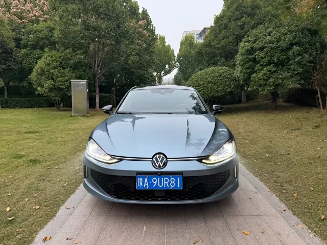 Фотография автомобиля — Volkswagen Lamando
