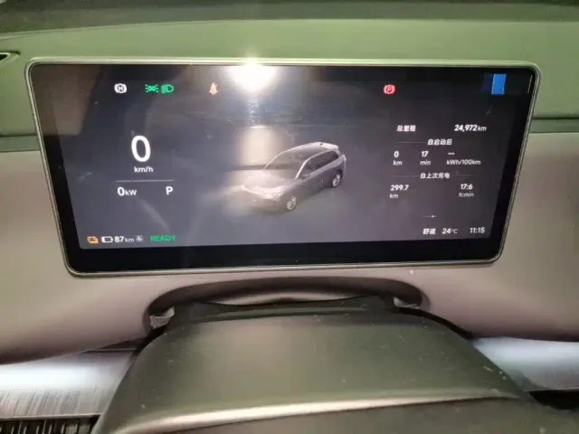Leapmotor C10 — Фото автомобиля 11