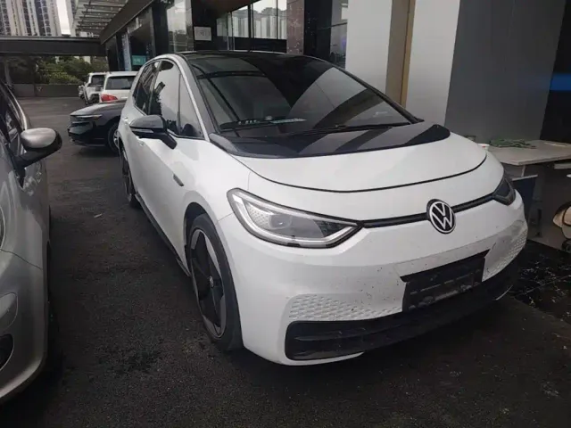 Volkswagen ID.3 — Фото автомобиля 3