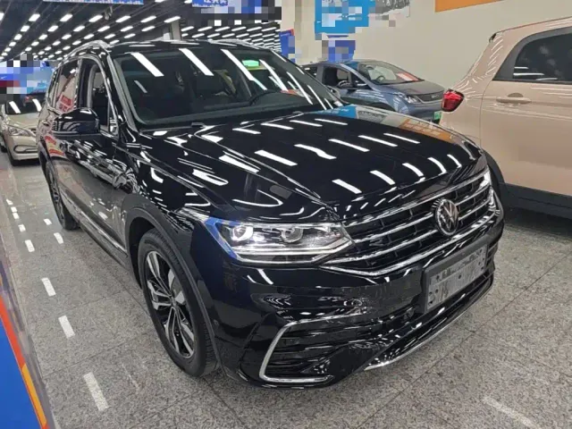 Volkswagen Tiguan L — Фото автомобиля 3