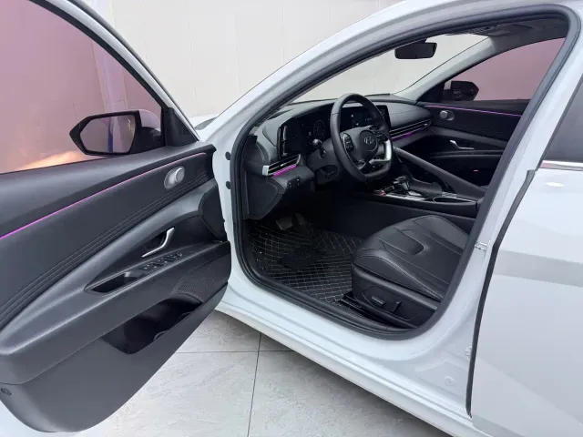 Hyundai Elantra — Фото автомобиля 7