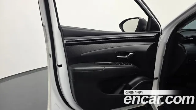 Hyundai Tucson Tucson (NX4) Дизель 2.0 2WD — Фото автомобиля 23