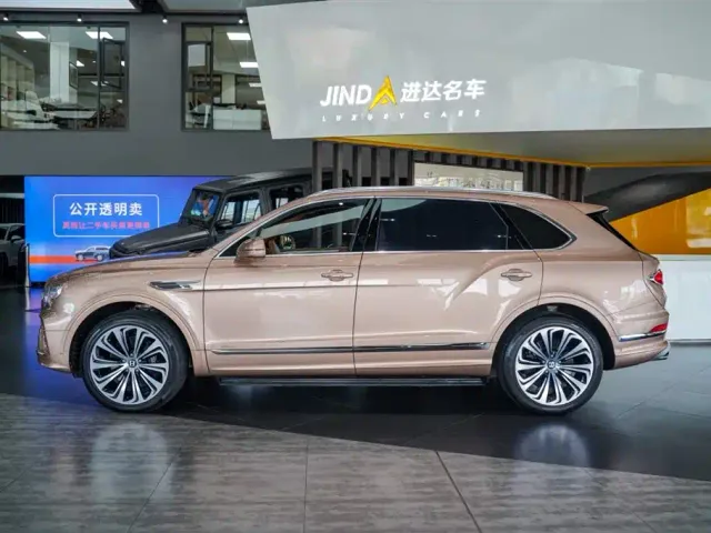 Bentley Bentayga — Фото автомобиля 26