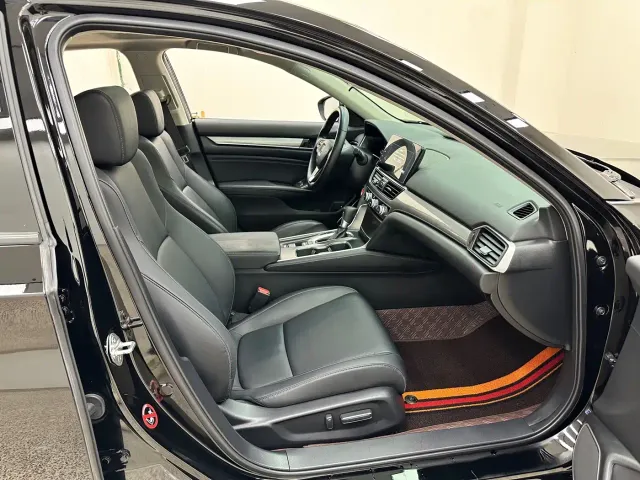 Honda Accord — Фото автомобиля 28