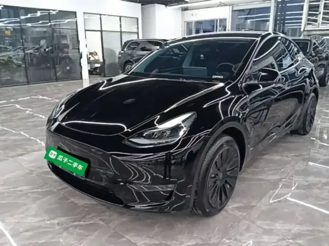 Фотография автомобиля — Tesla Model Y