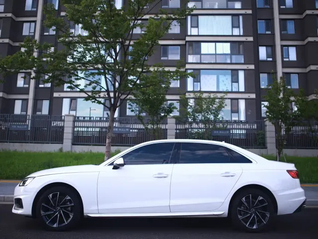 Audi A4L — Фото автомобиля 4