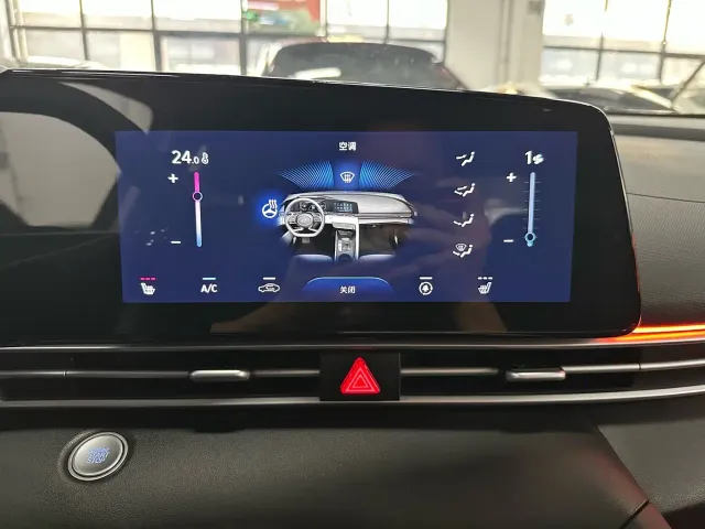 Hyundai Elantra — Фото автомобиля 17